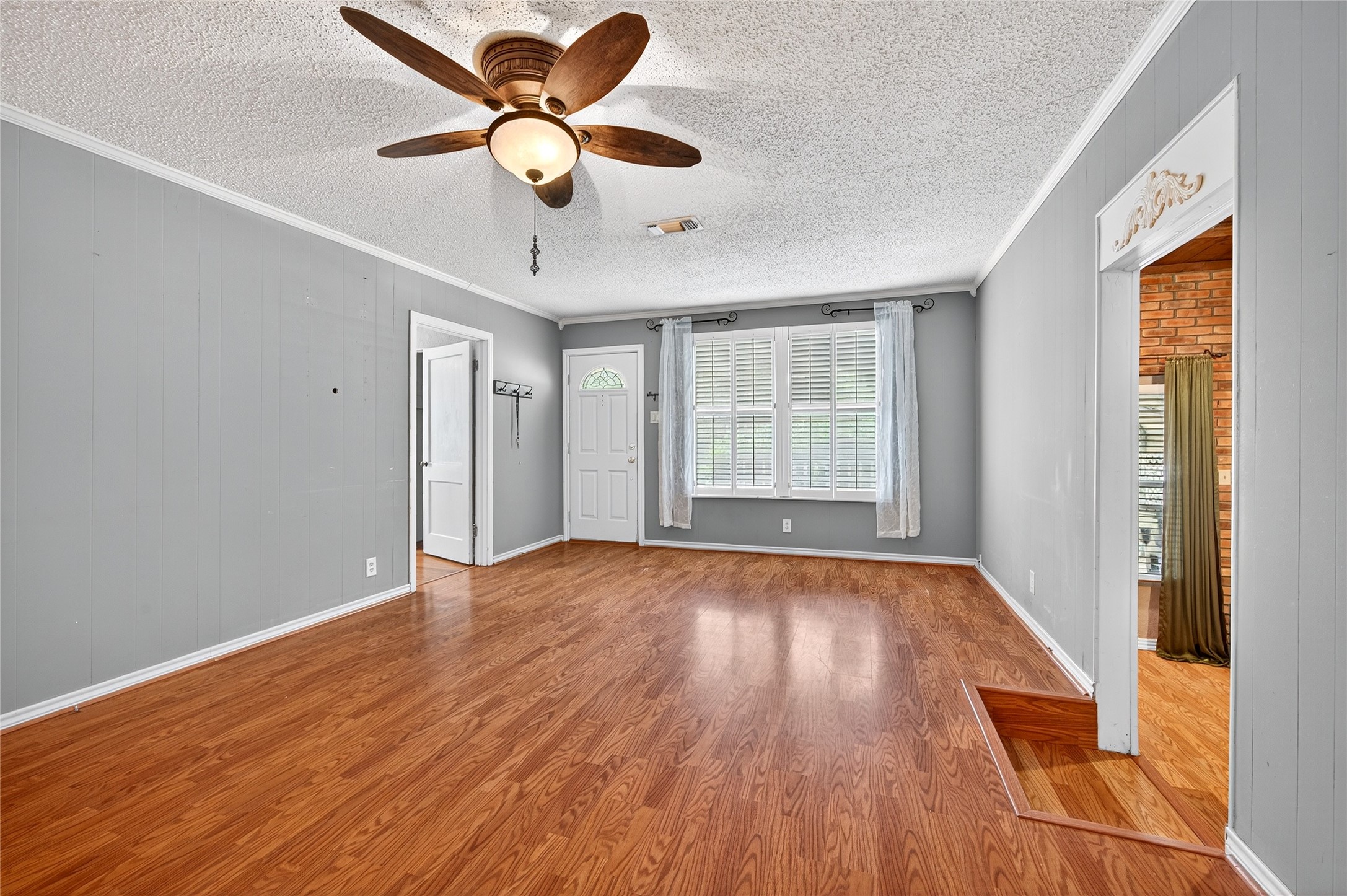 517 W Bullock Street Denison TX 75020
