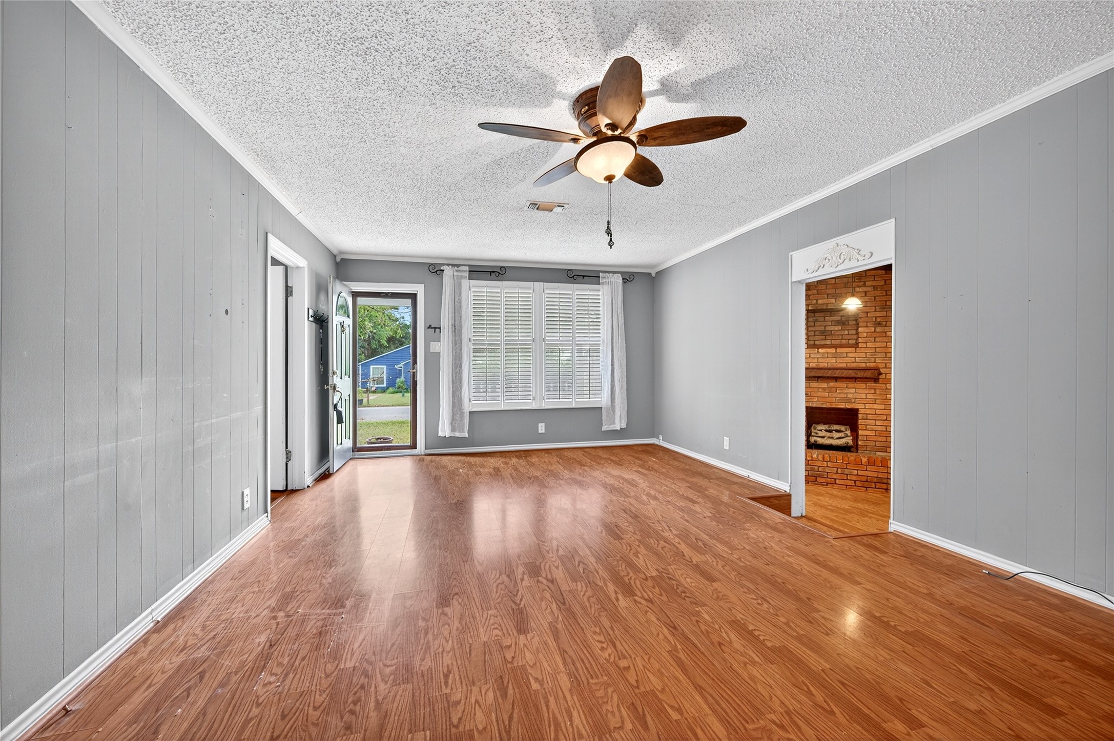517 W Bullock Street Denison TX 75020