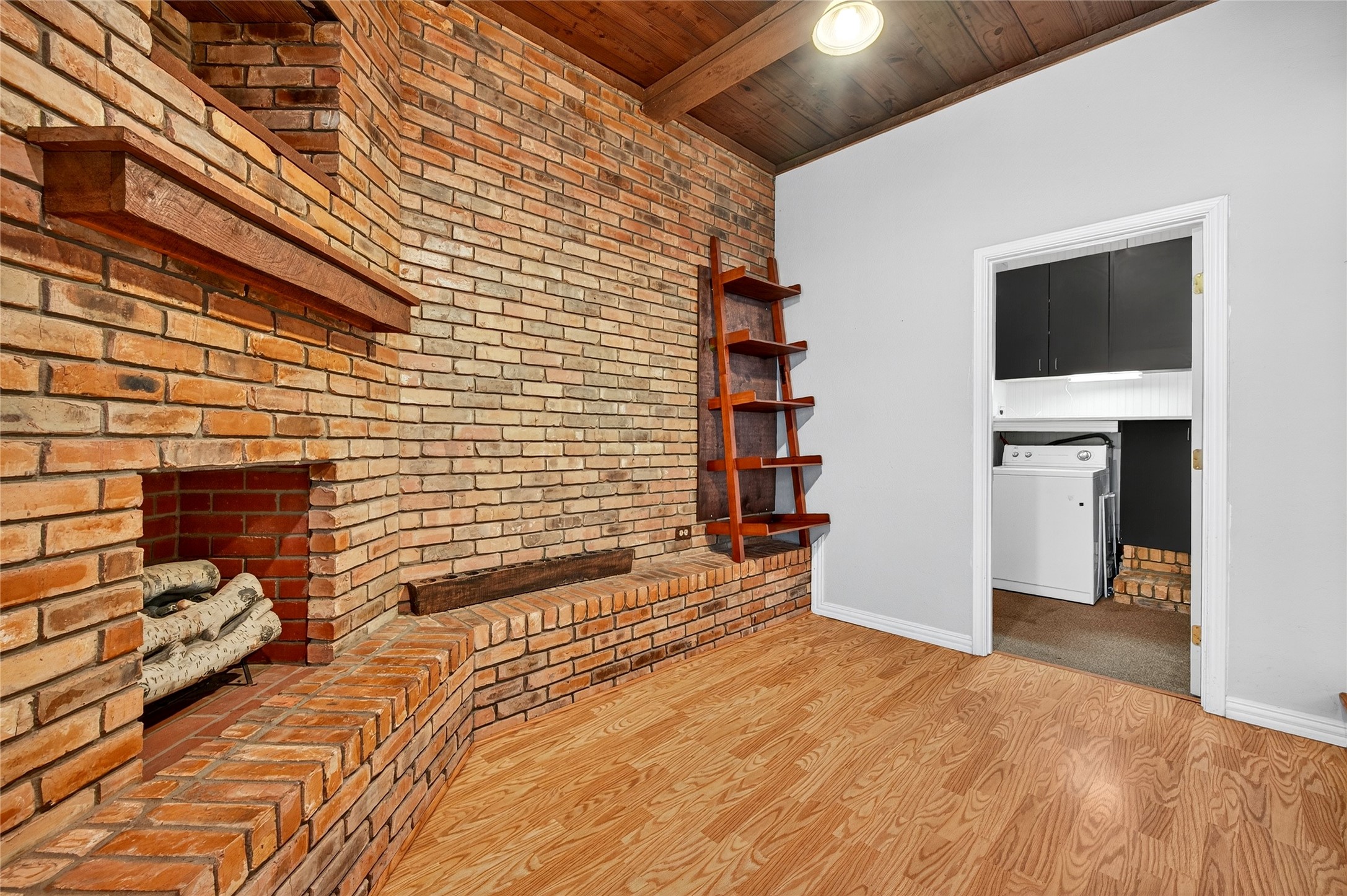 517 W Bullock Street Denison TX 75020