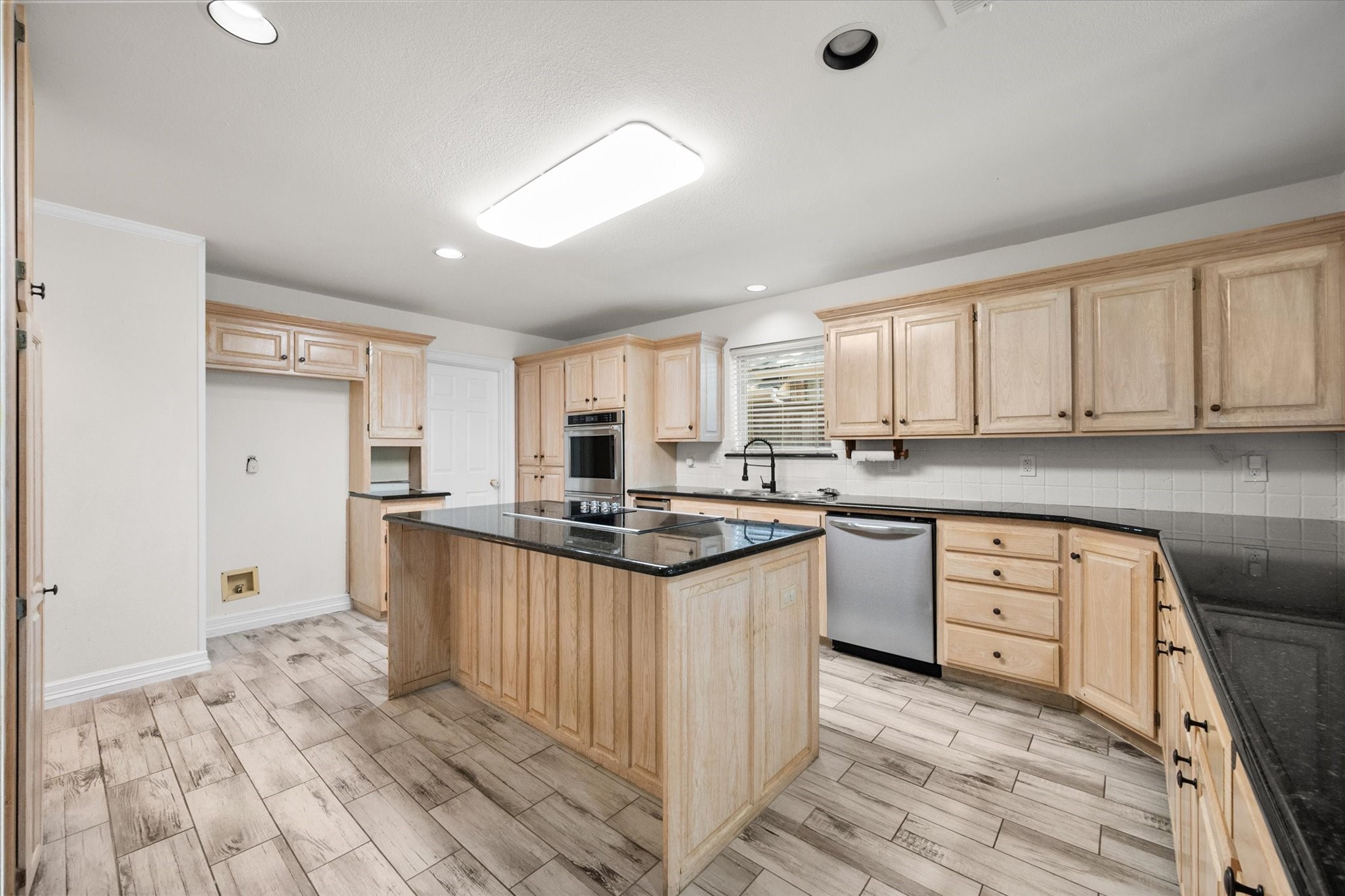 2801 Knotted Oaks Trail Arlington TX 76006