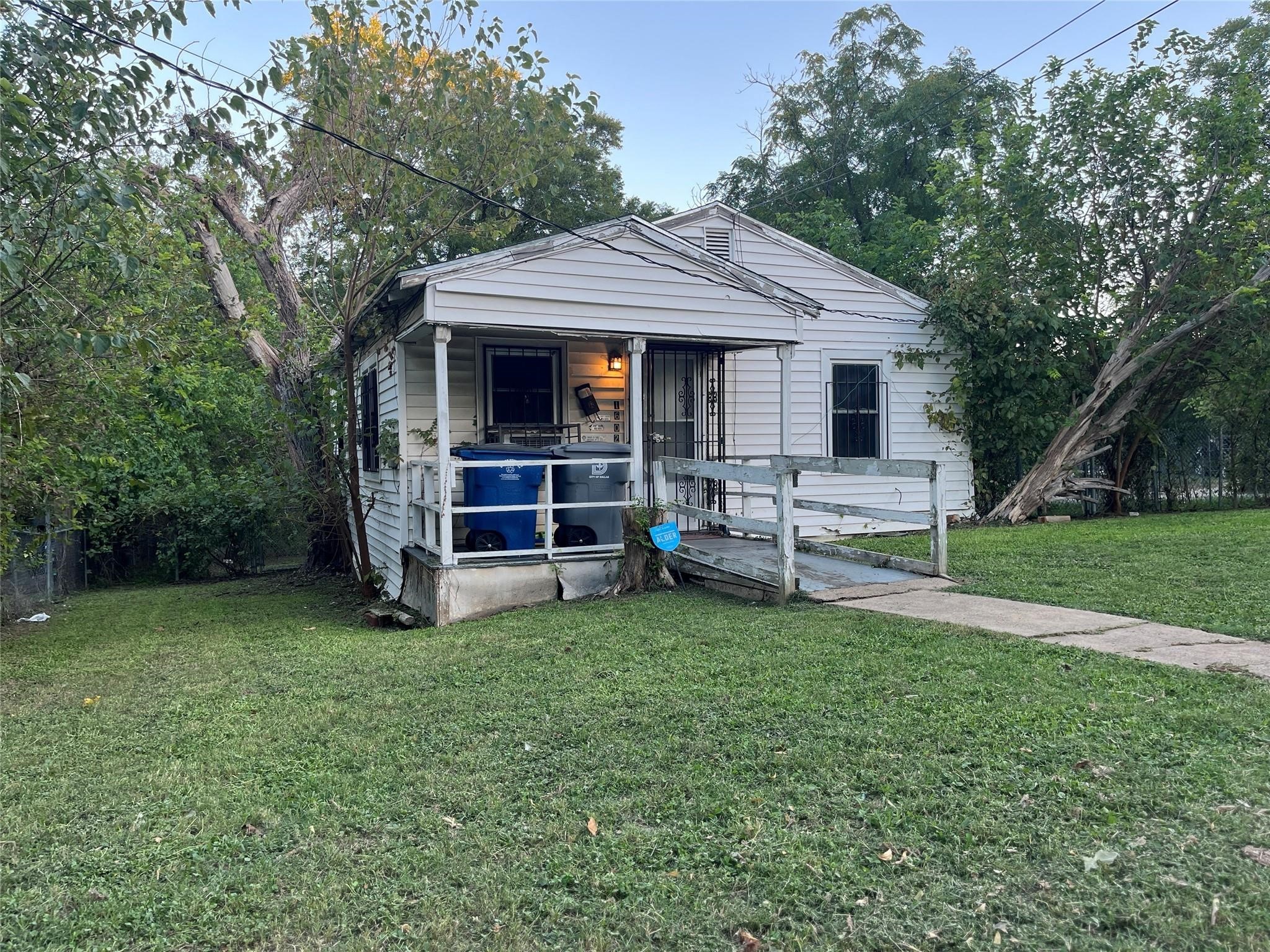 1602 E Waco Avenue Dallas TX 75216