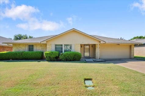 4024 Lynbrook Lane Arlington TX 76015