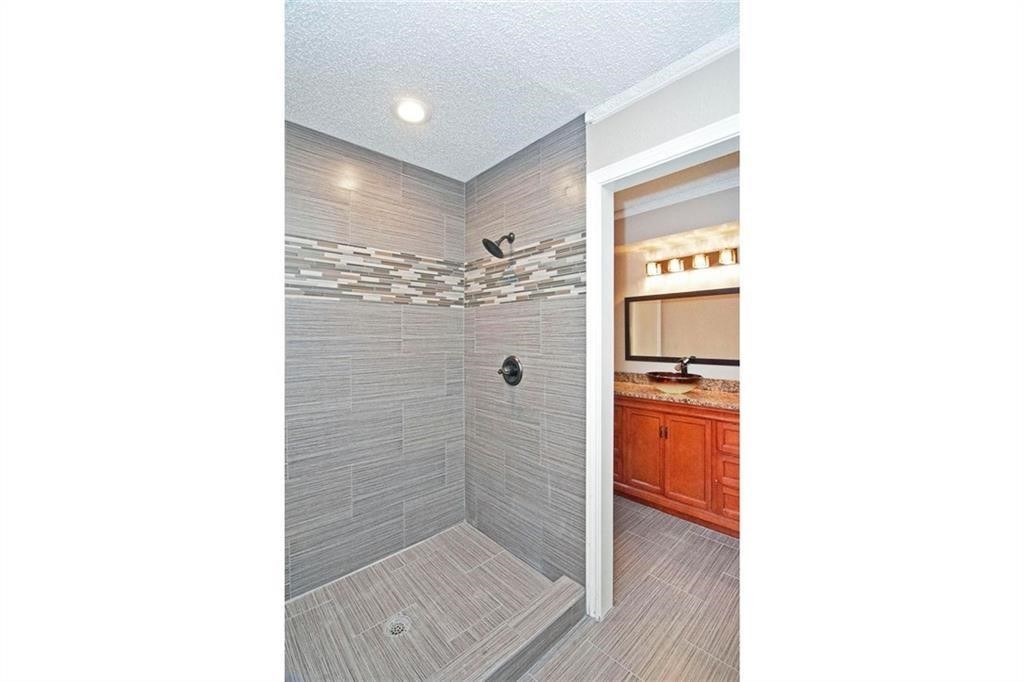 2509 Country Valley Road Garland TX 75041