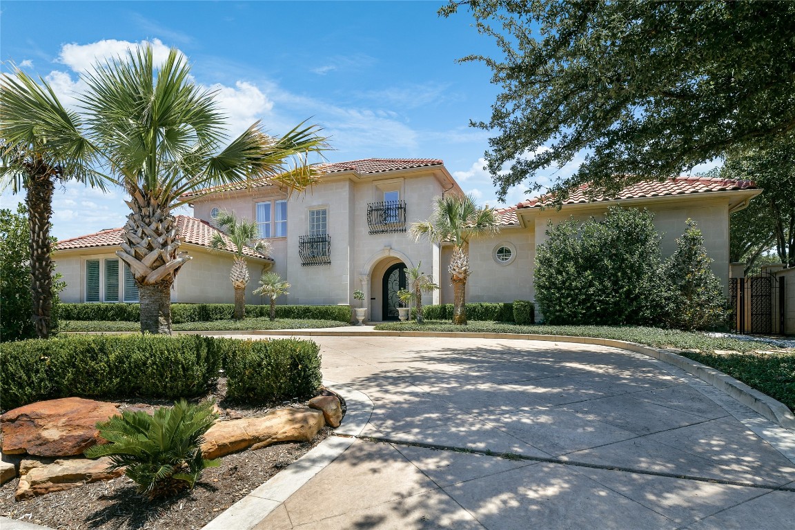 8250 Boedeker Drive Dallas TX 75225