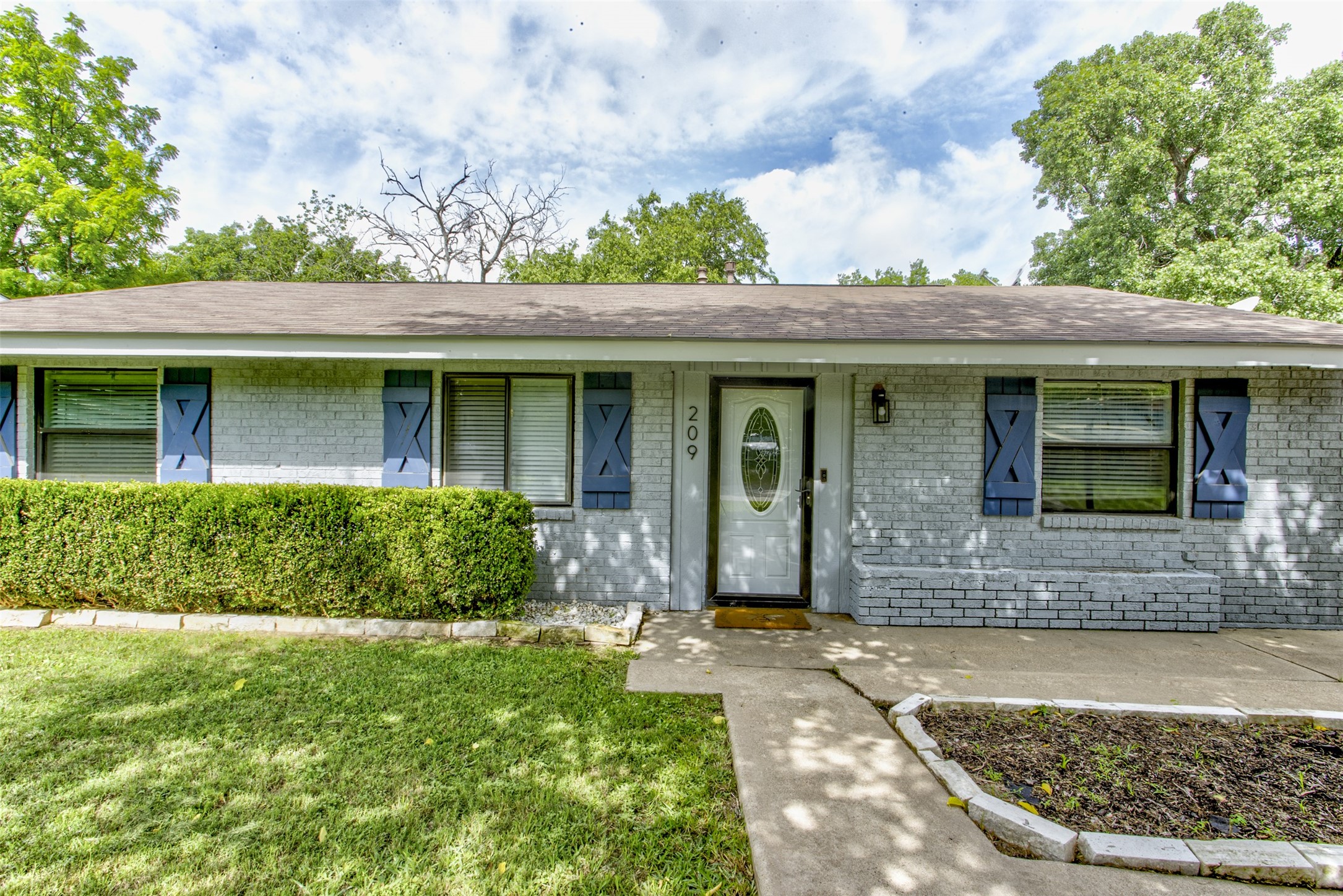 209 Case Street Weatherford TX 76086