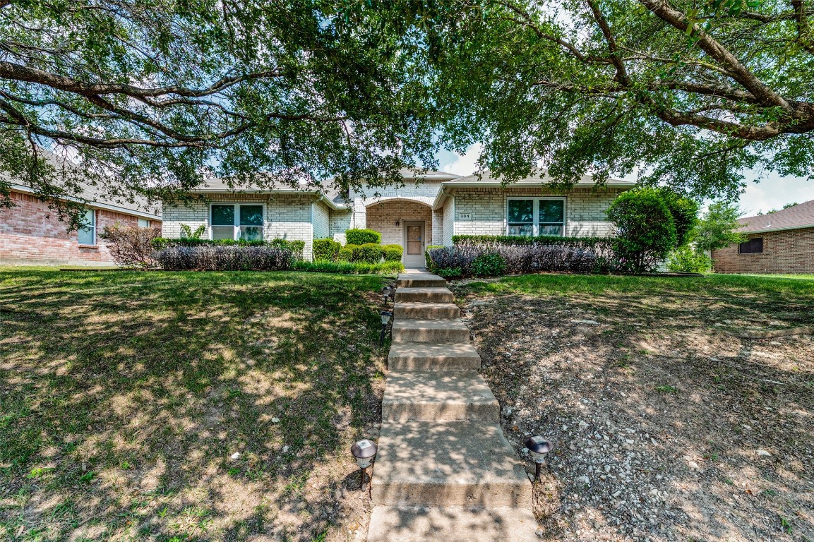 304 Birchwood Lane Cedar Hill TX 75104