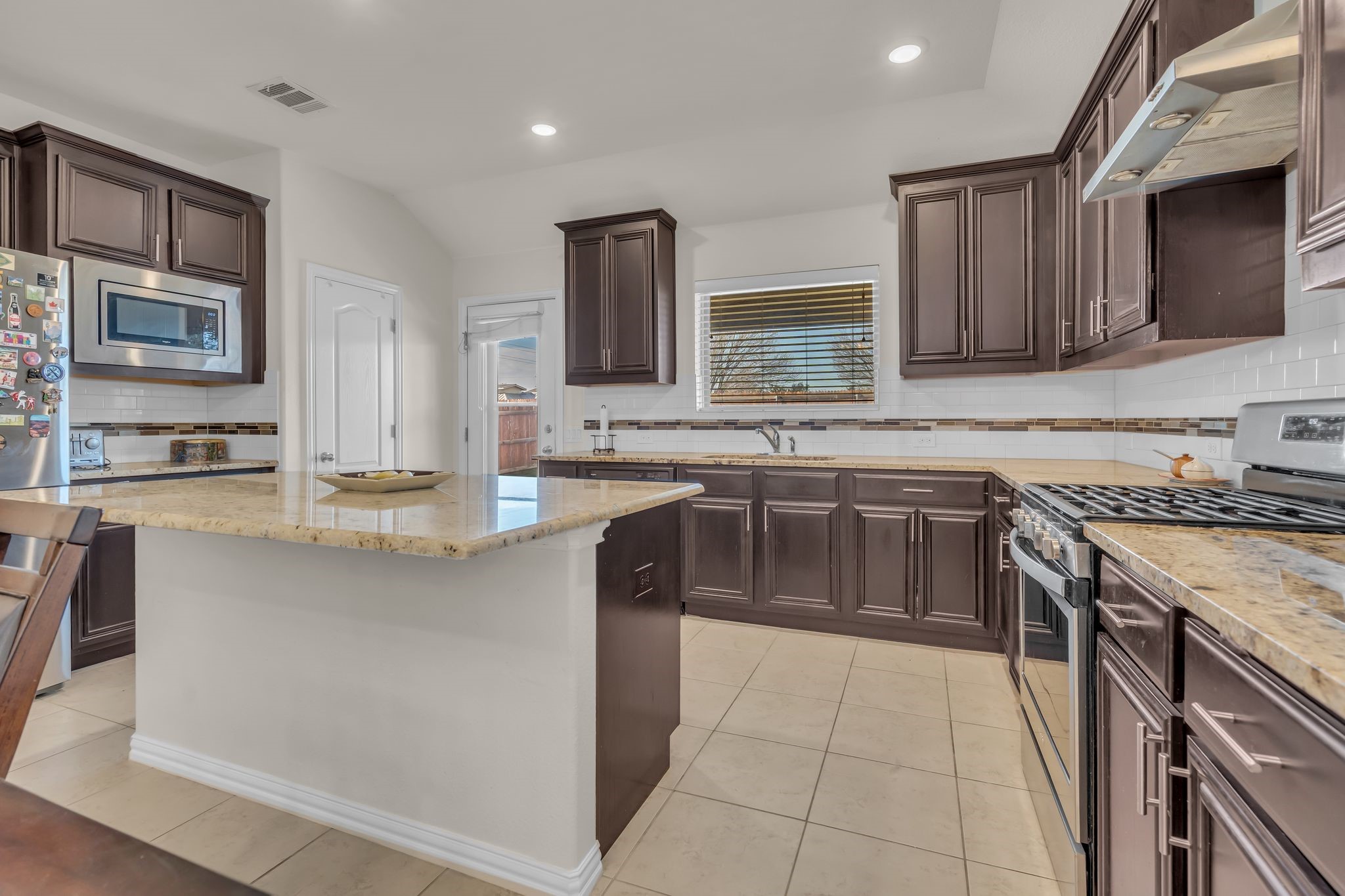 1994 Hope Tinley Court Lewisville TX 75077