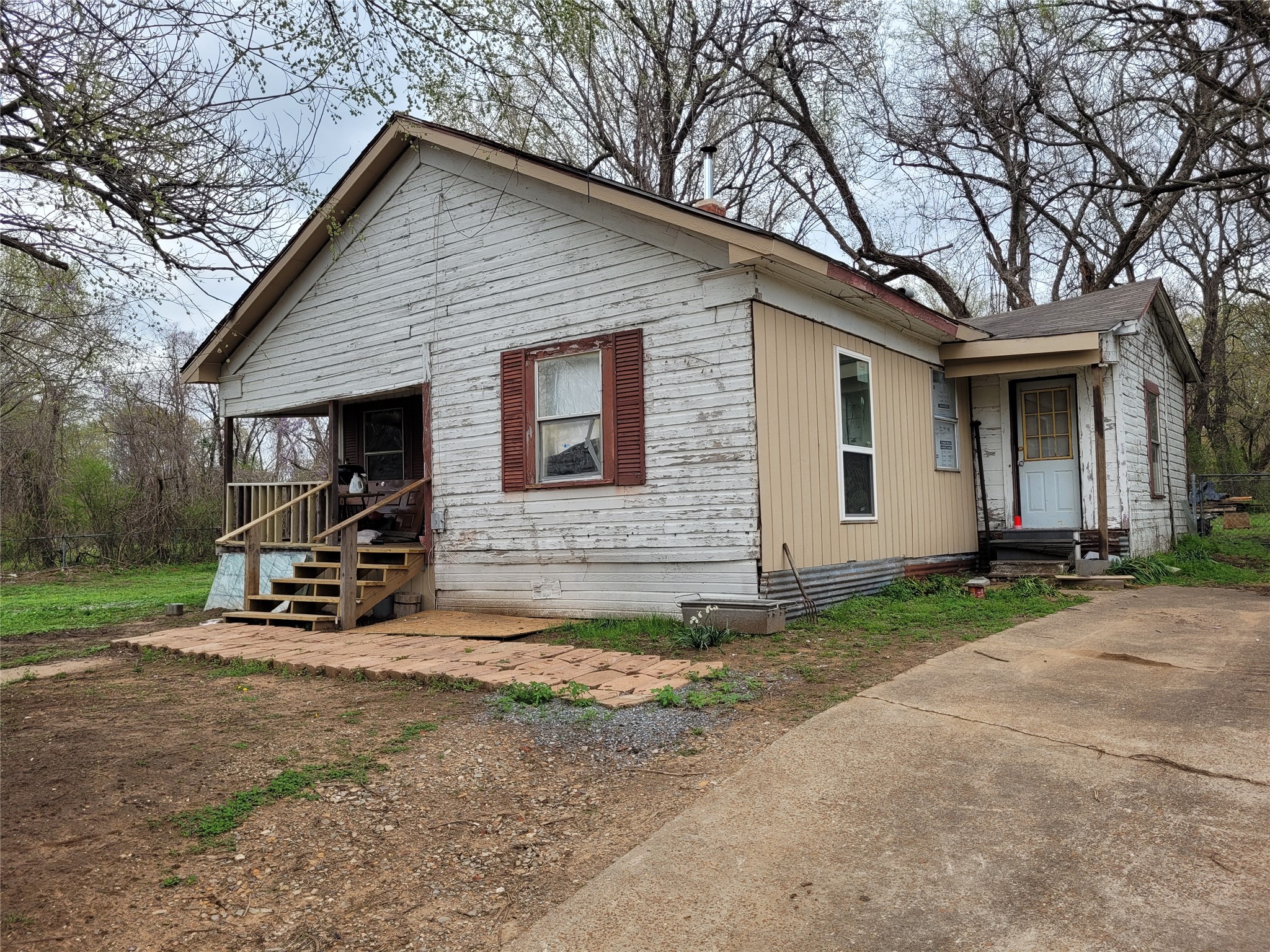 726 NE 6th Paris TX 75460