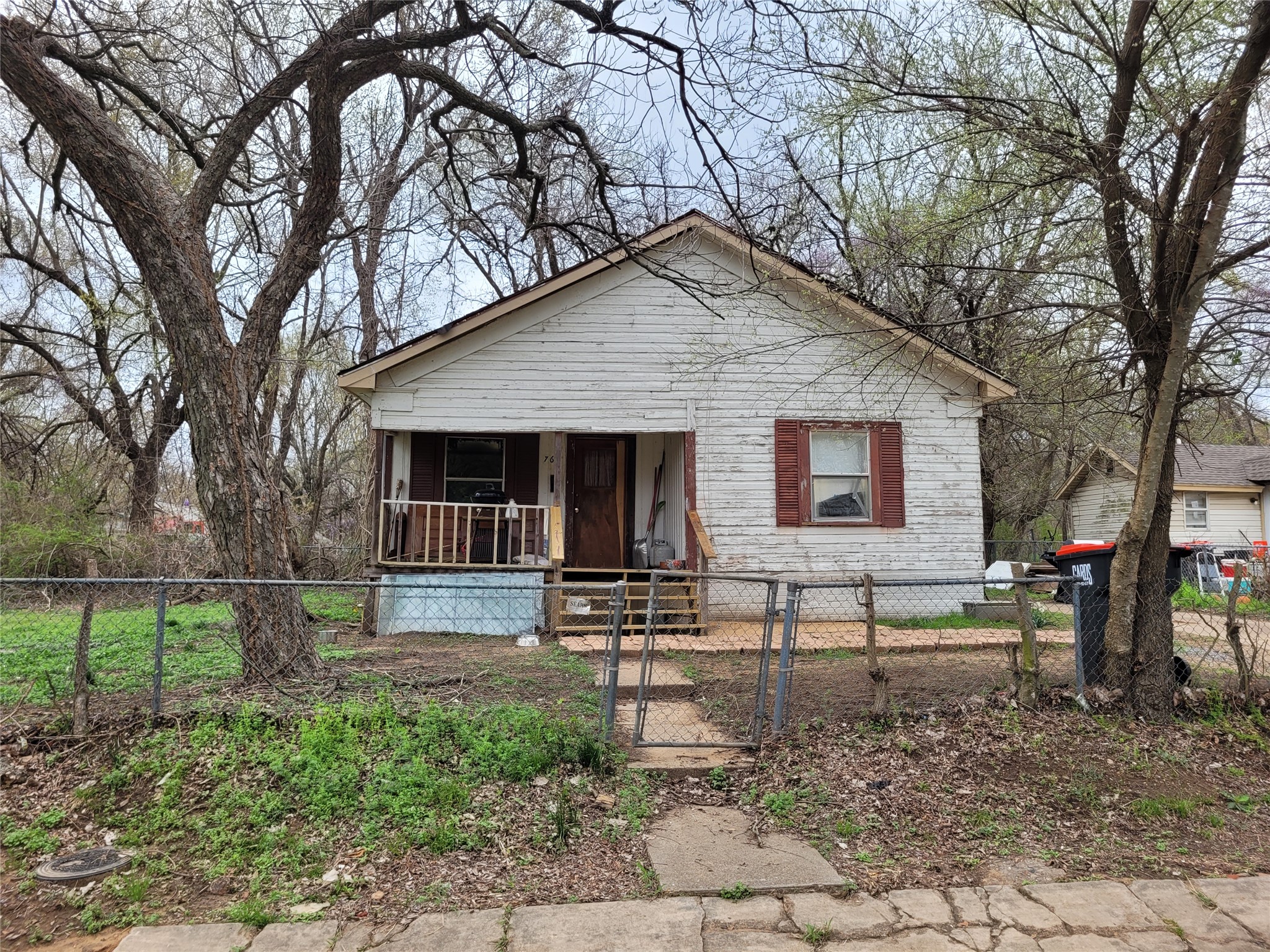 726 NE 6th Paris TX 75460