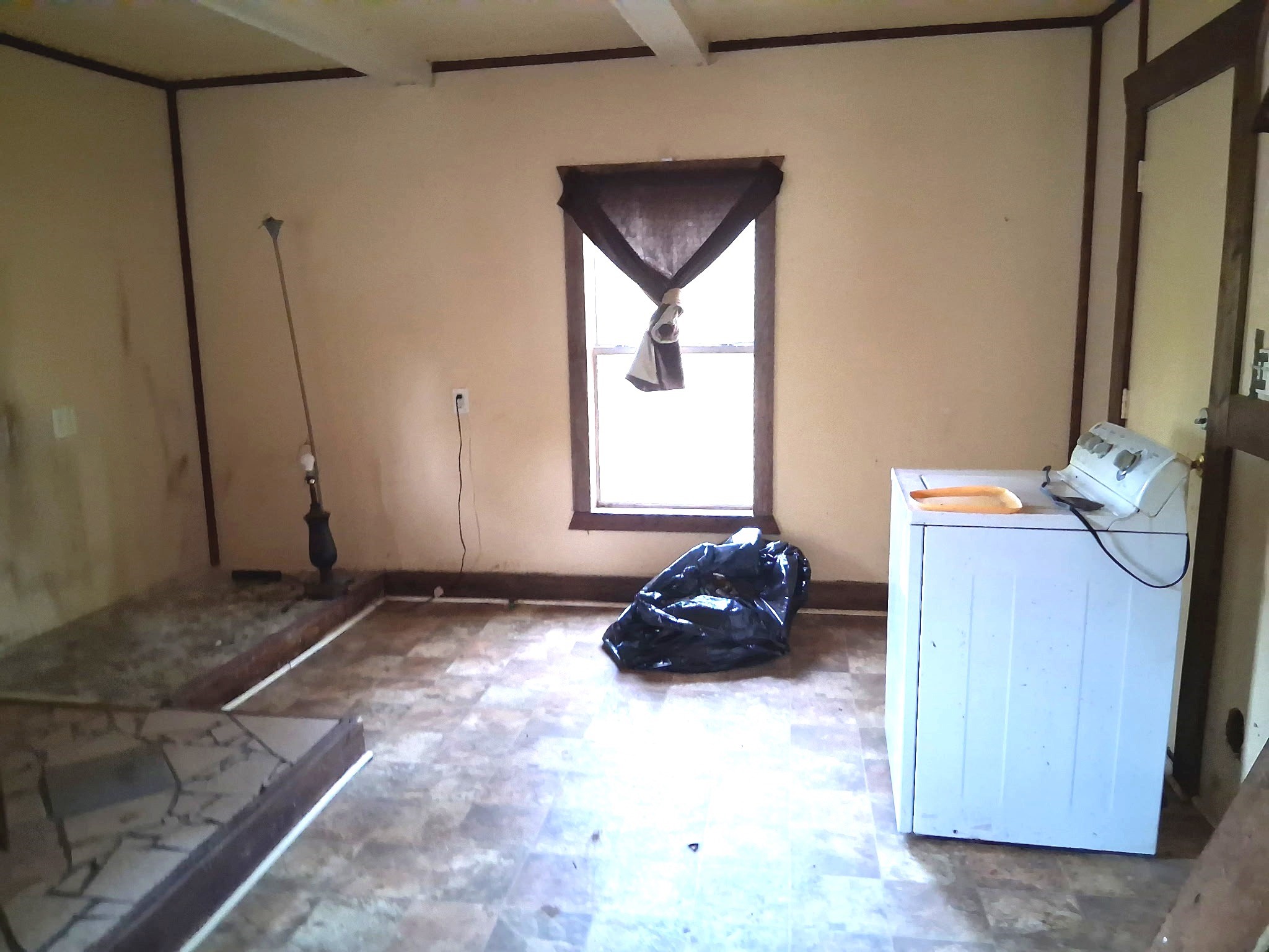 726 NE 6th Paris TX 75460