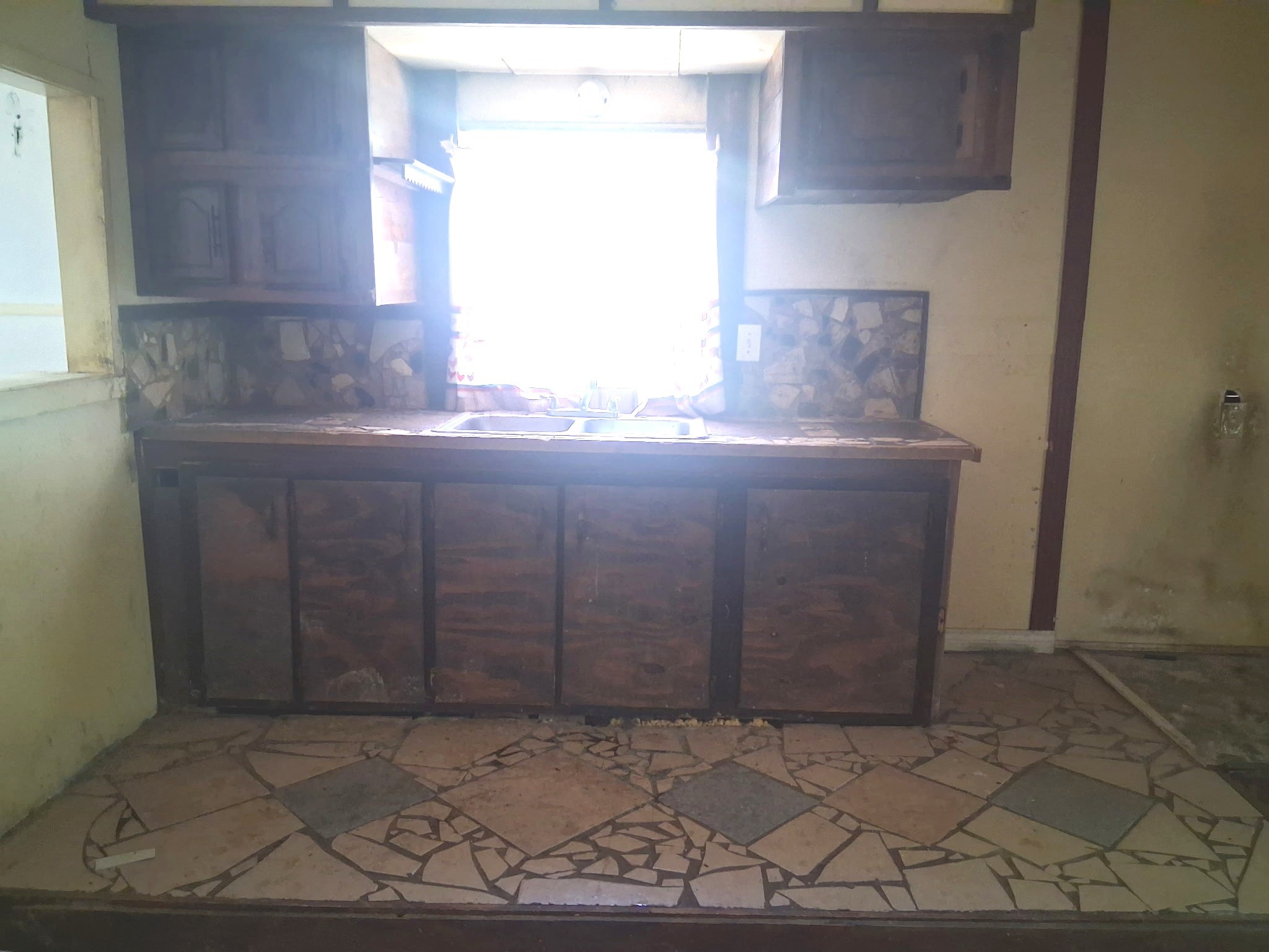 726 NE 6th Paris TX 75460