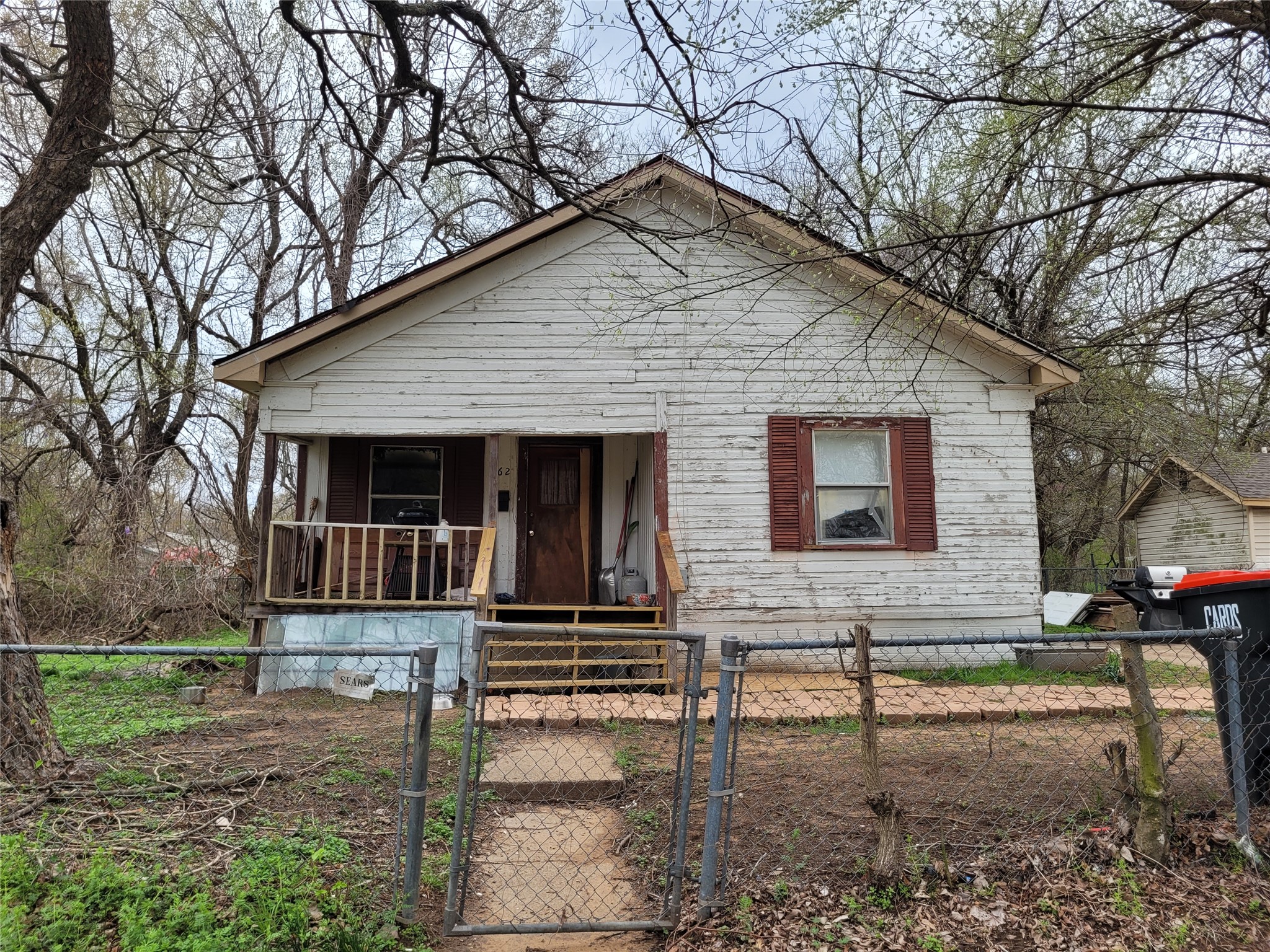 726 NE 6th Paris TX 75460