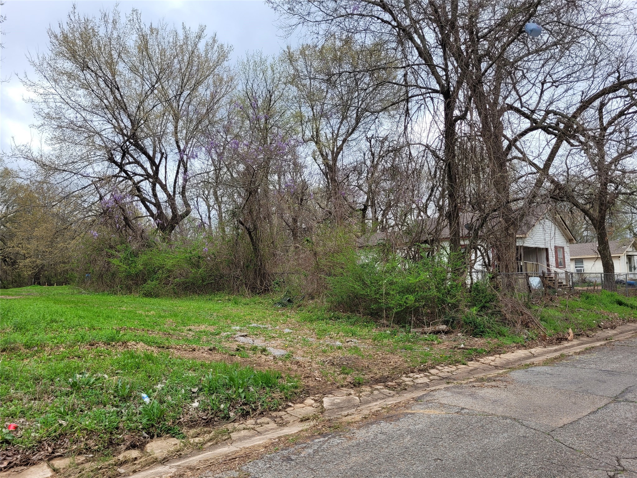 726 NE 6th Paris TX 75460