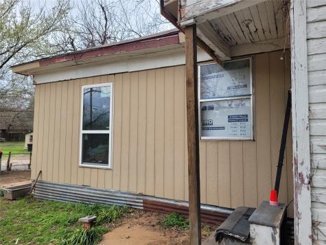 726 NE 6th Paris TX 75460