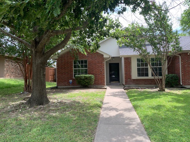 718 Monique Cedar Hill TX 75104
