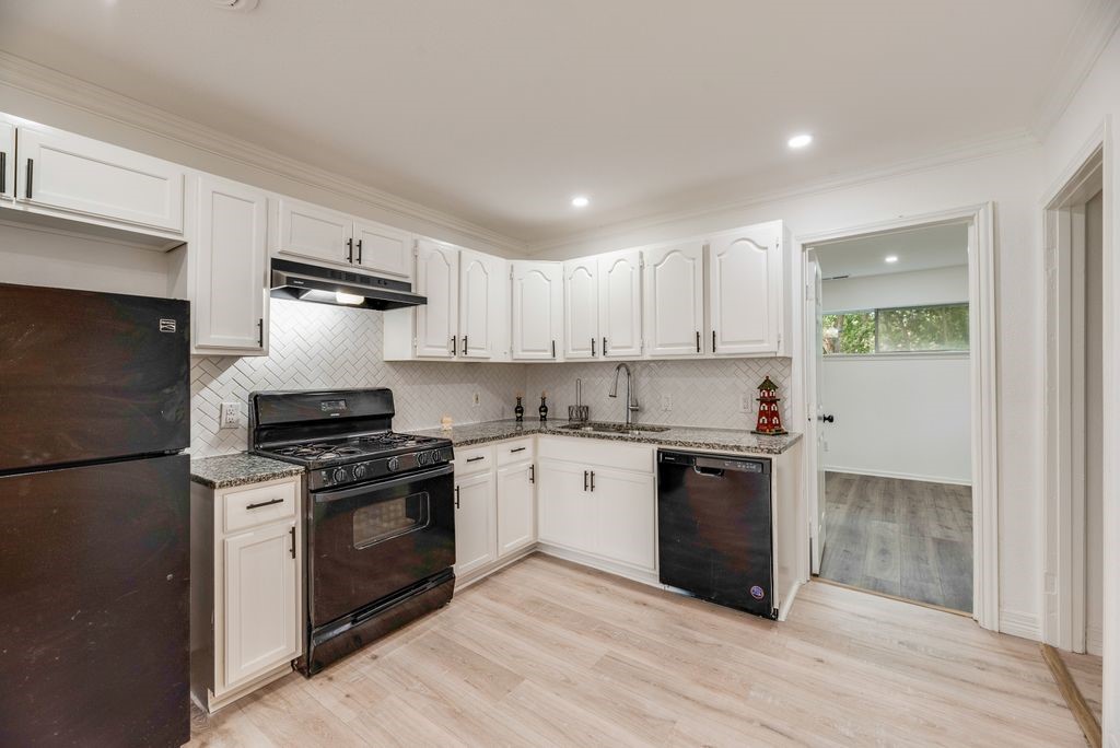 1406 Highland Street Mesquite TX 75149