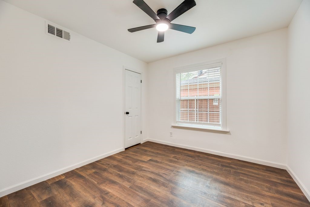 1406 Highland Street Mesquite TX 75149