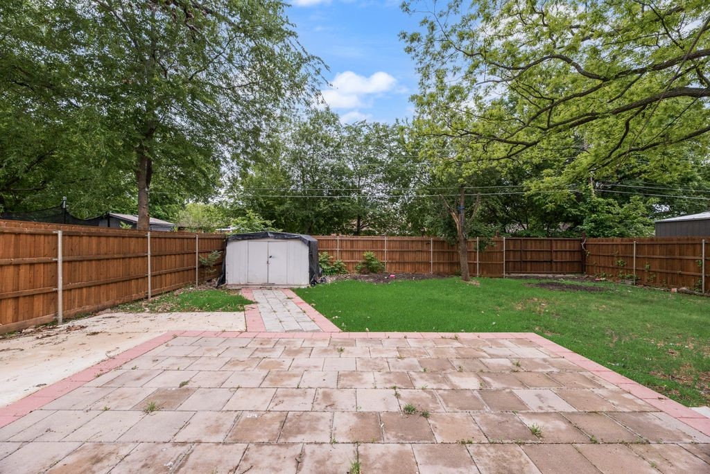 1406 Highland Street Mesquite TX 75149