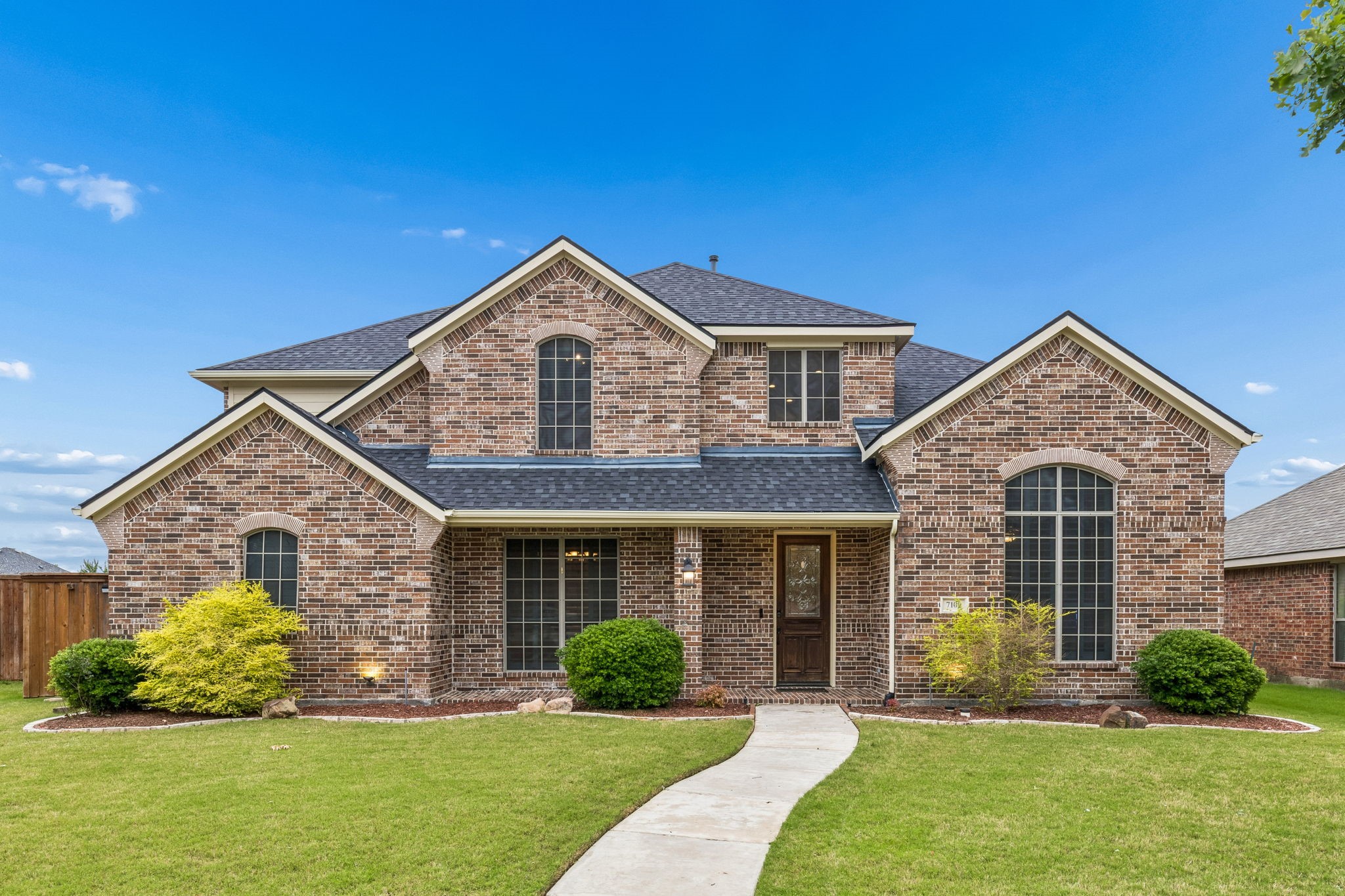 7109 New Bury Court Rowlett TX 75089