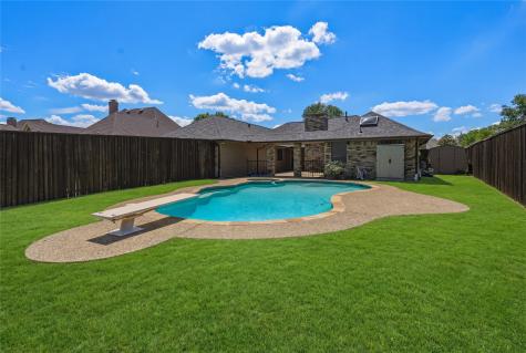 2226 Diamond Oaks Drive Garland TX 75044