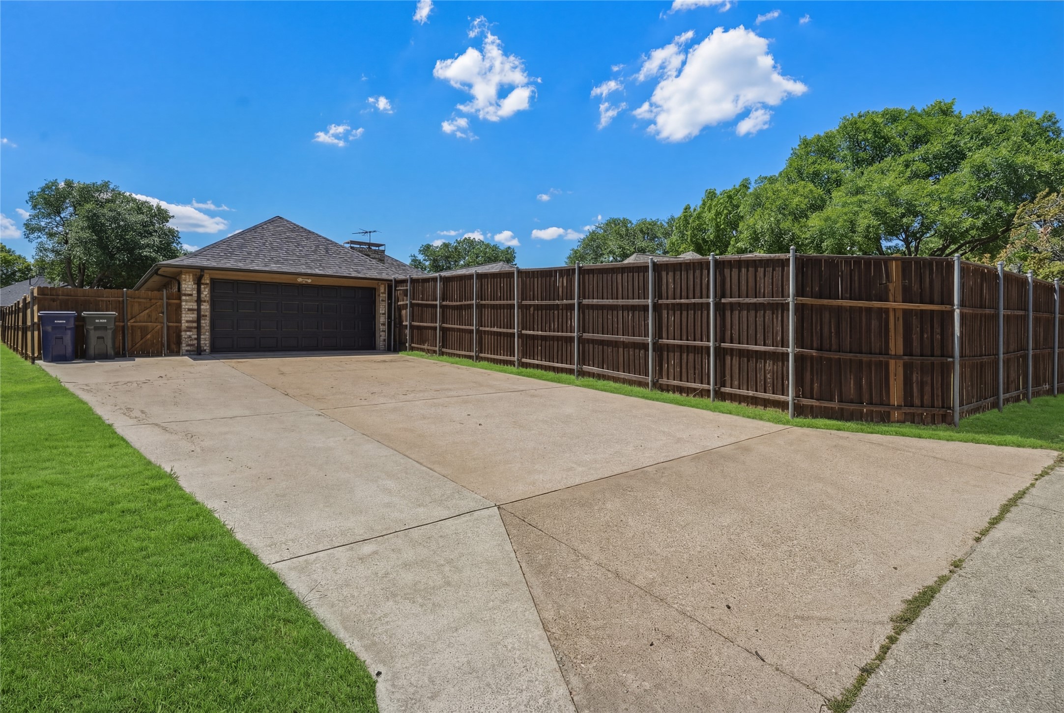 2226 Diamond Oaks Drive Garland TX 75044