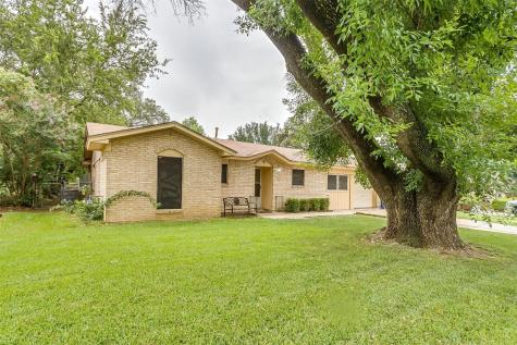 301 NE Craig Street Burleson TX 76028