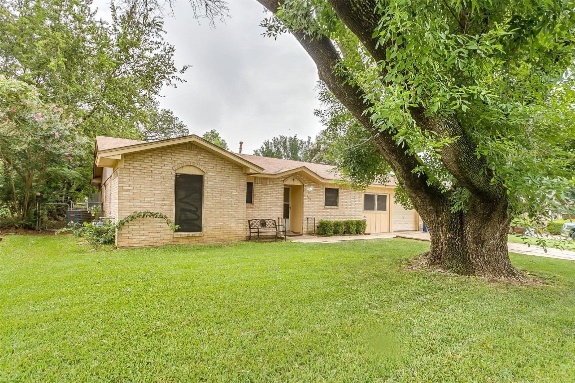 301 NE Craig Street Burleson TX 76028