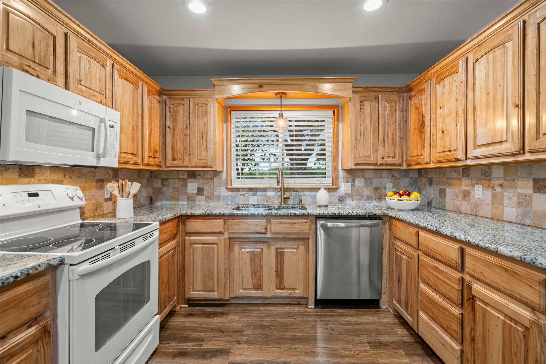 341 Reast Road Whitesboro TX 76273