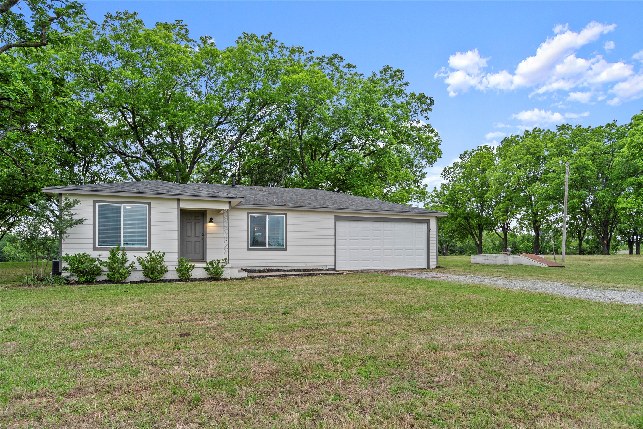 341 Reast Road Whitesboro TX 76273
