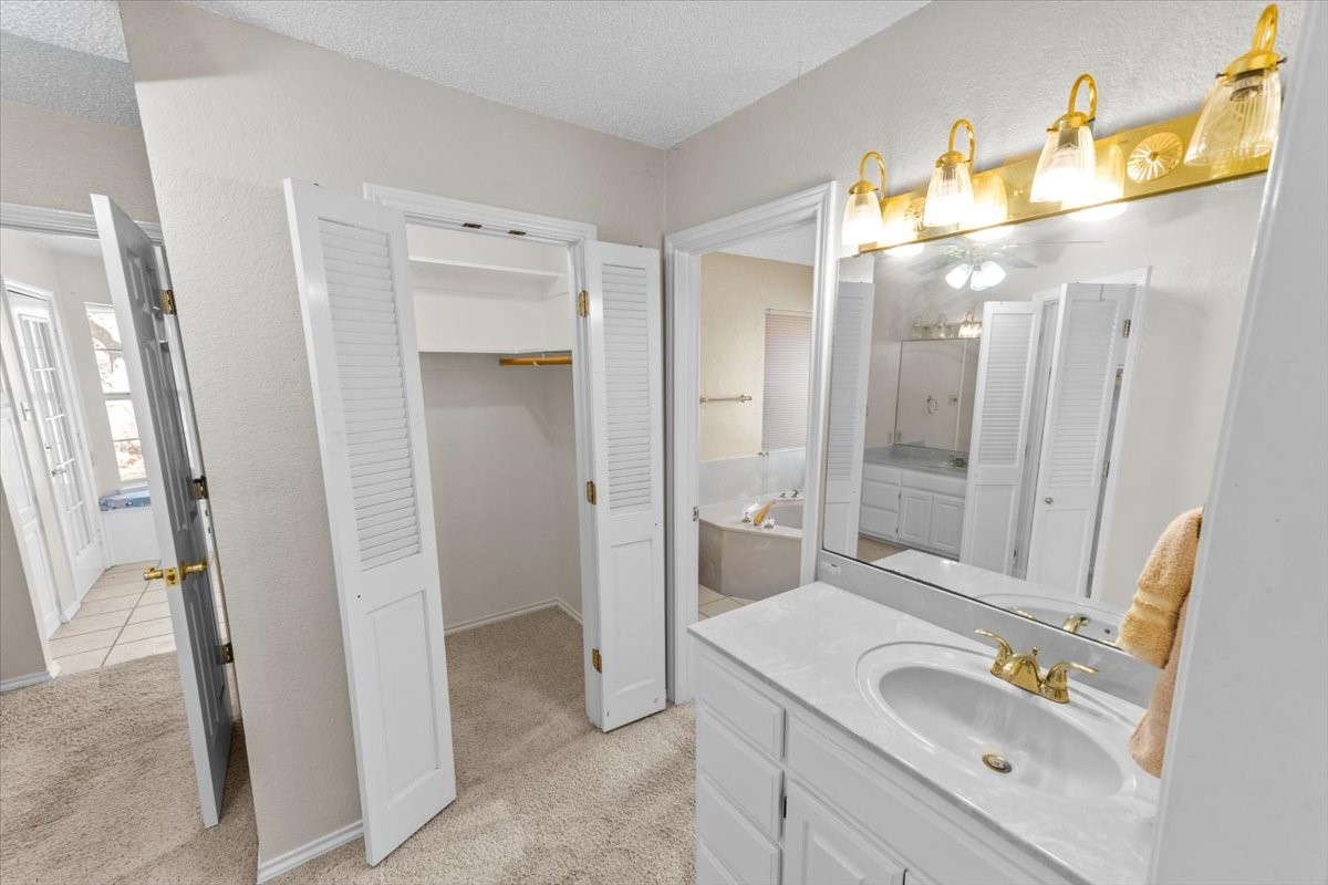 8600 County Road 530 Mansfield TX 76063