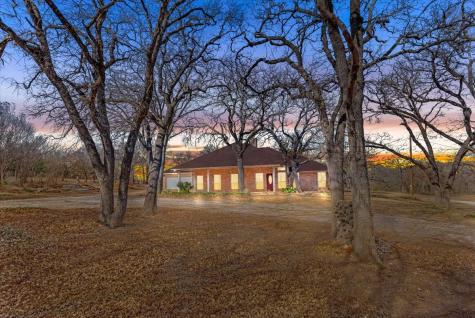 8600 County Road 530 Mansfield TX 76063