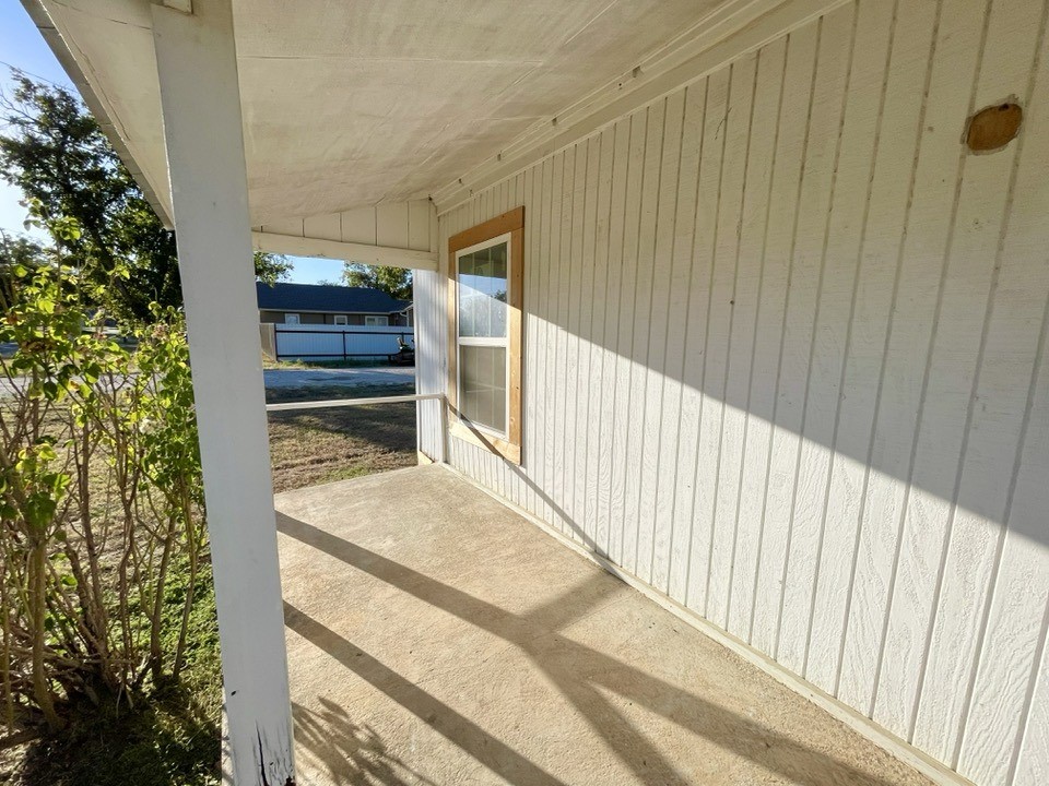 301 E 10th Street Coleman TX 76834