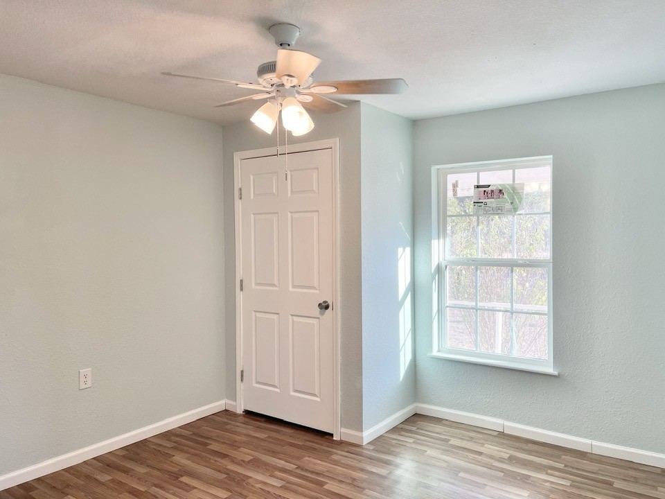 301 E 10th Street Coleman TX 76834