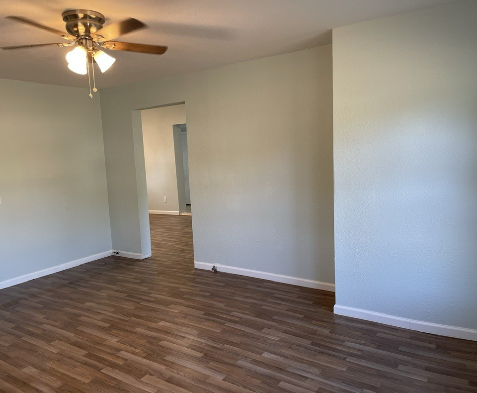301 E 10th Street Coleman TX 76834