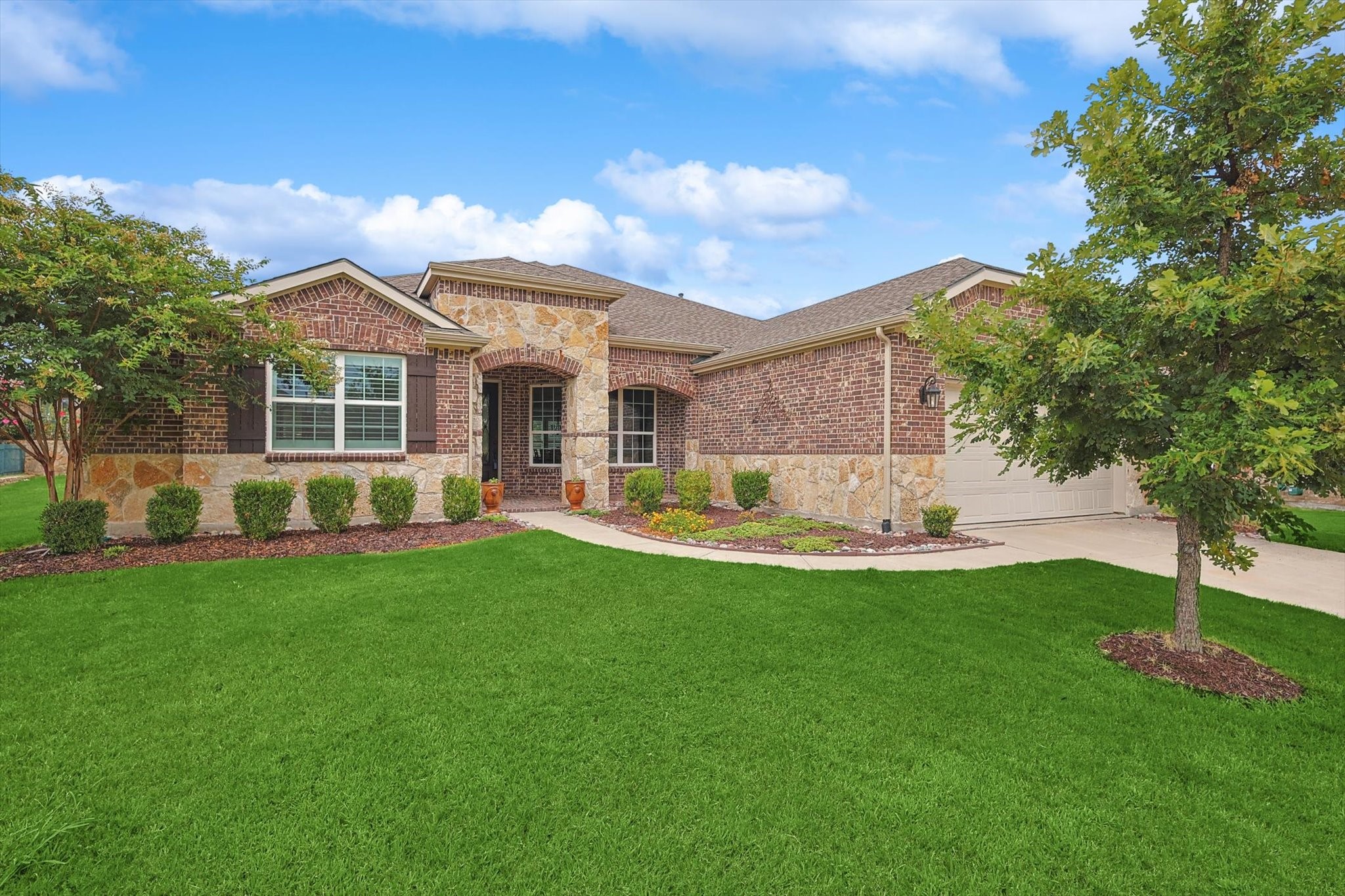 1949 Vista Creek Drive Frisco TX 75036