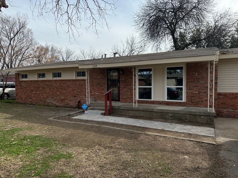 224 Oak Drive E Hurst TX 76053