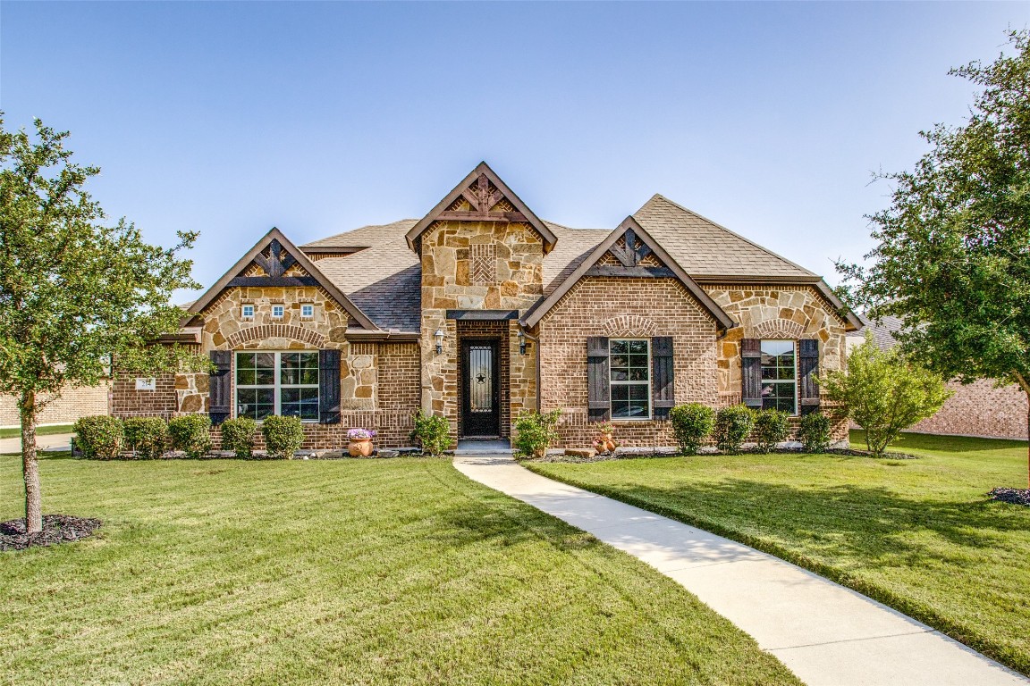 214 Debbie Way Red Oak TX 75154