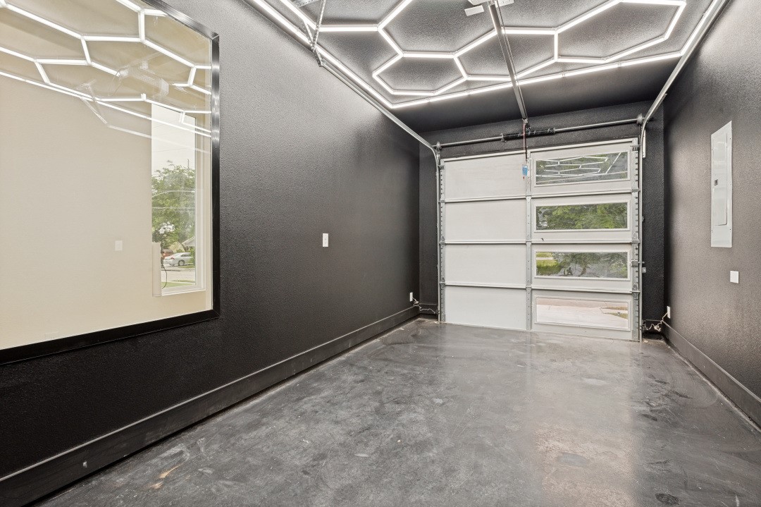 423 N Moore Street Dallas TX 75203