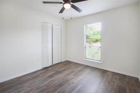 703 N Douglas Avenue Cleburne TX 76033