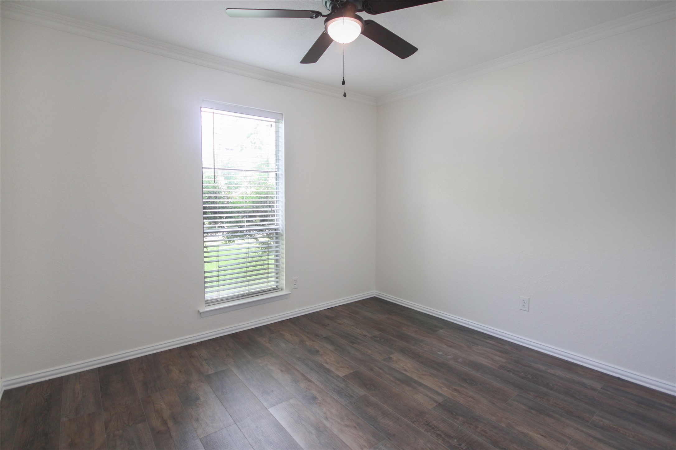 703 N Douglas Avenue Cleburne TX 76033