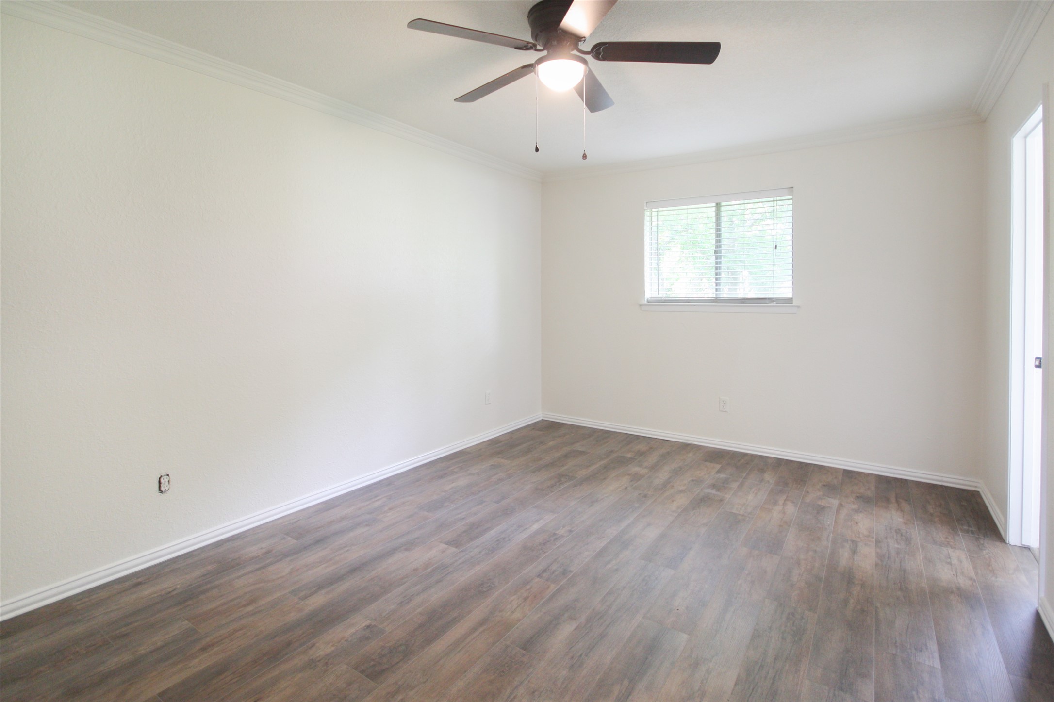 703 N Douglas Avenue Cleburne TX 76033