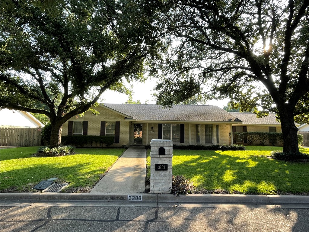 3209 Loma Vista Drive Waco TX 76708