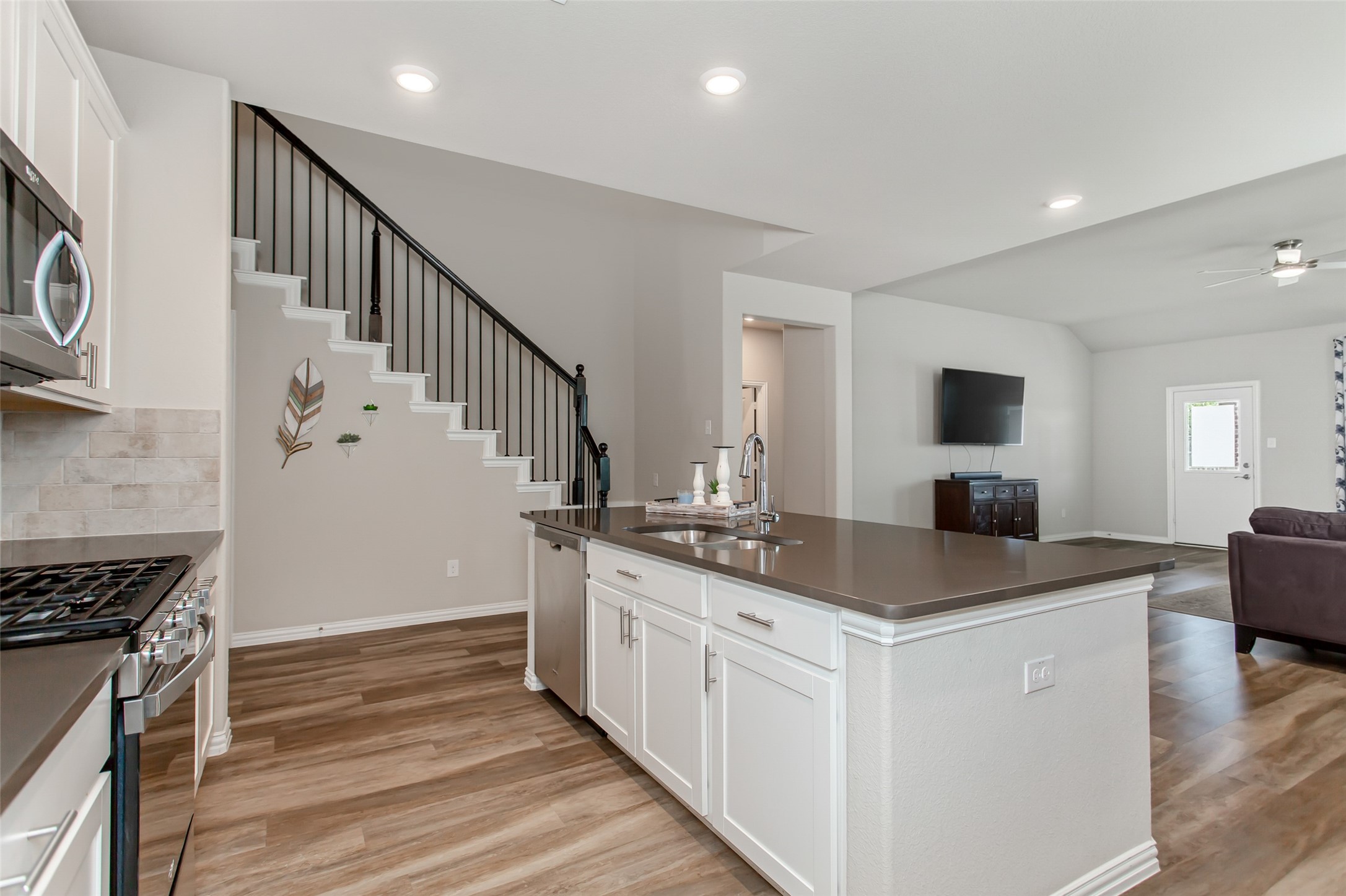 3020 Prairie Trail Avenue Aubrey TX 76227
