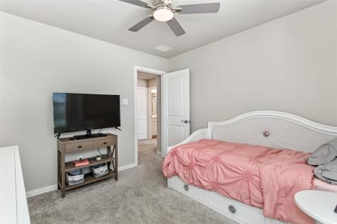 3020 Prairie Trail Avenue Aubrey TX 76227