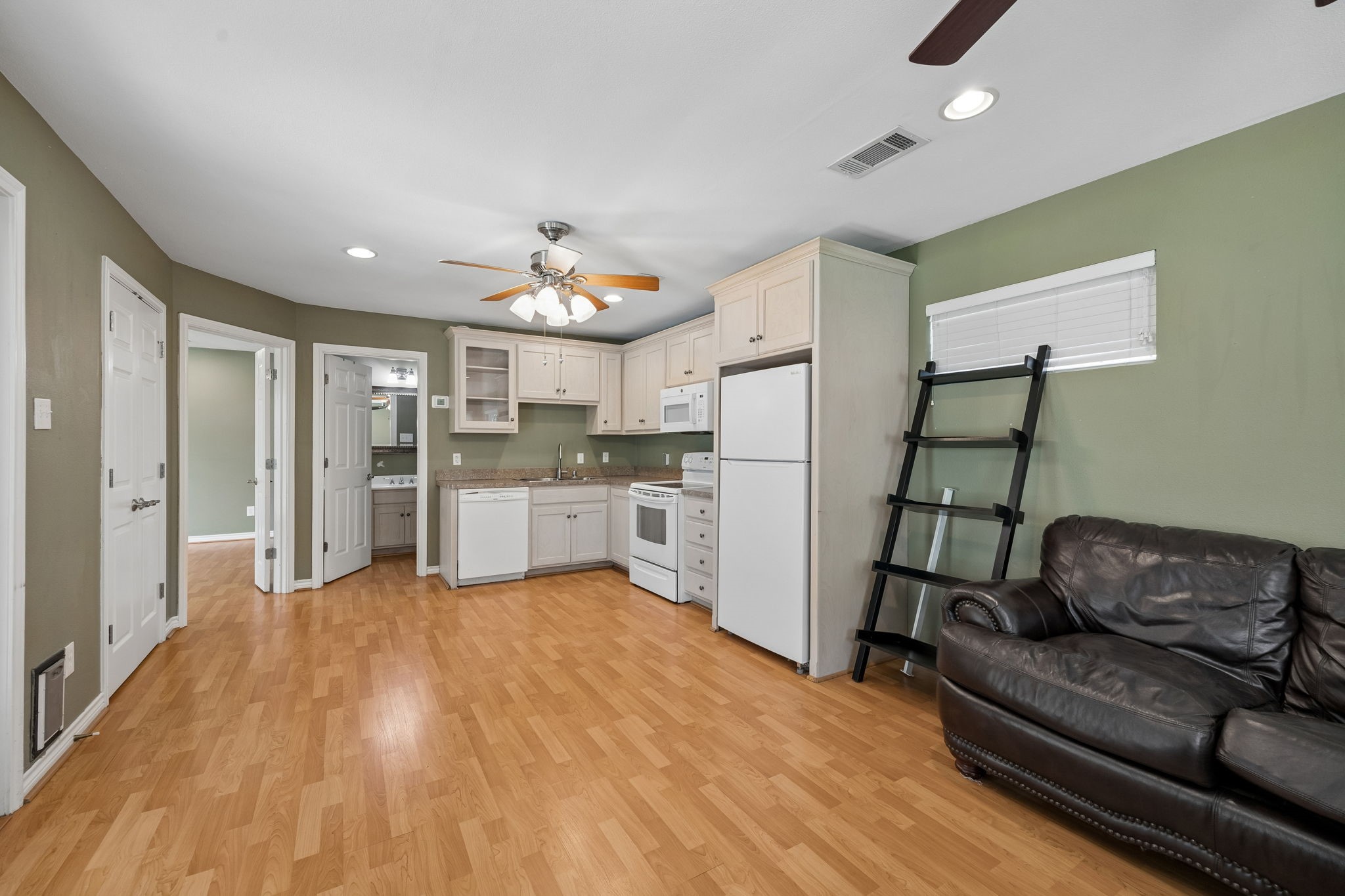 630 Mayrant Drive Dallas TX 75224