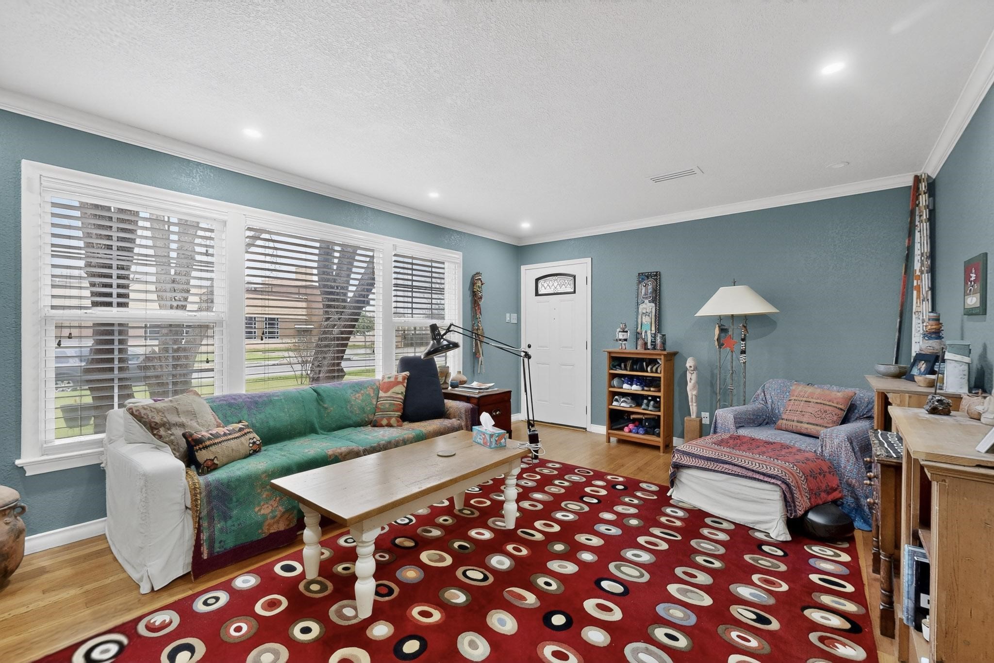 1705 Mariposa Drive Dallas TX 75228