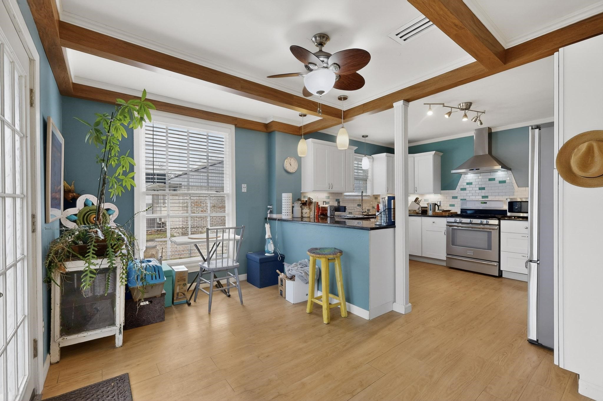 1705 Mariposa Drive Dallas TX 75228