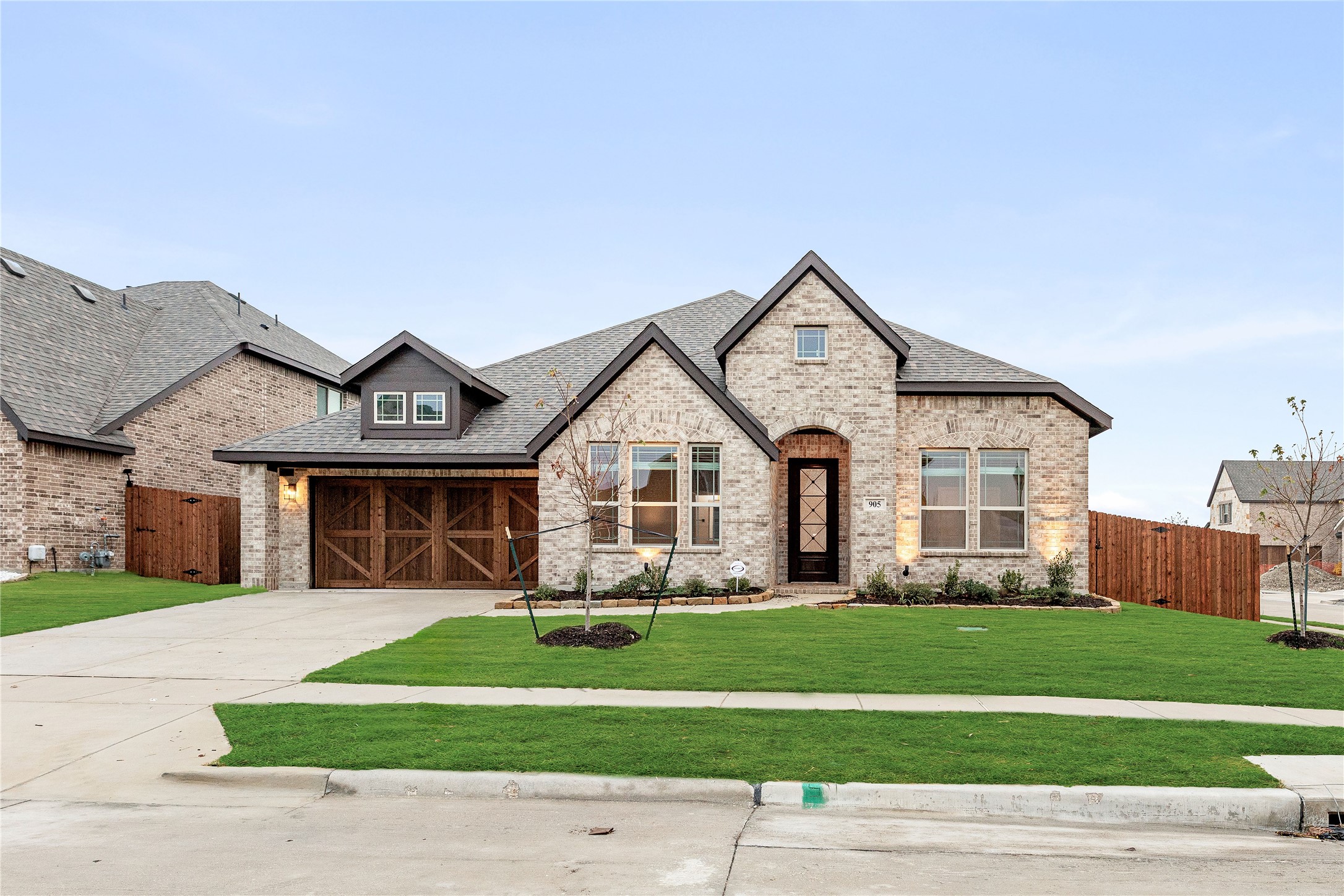 905 Denham Drive Red Oak TX 75154