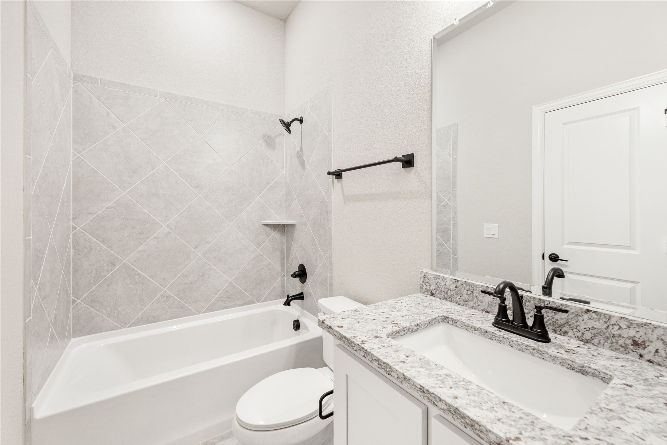 905 Denham Drive Red Oak TX 75154