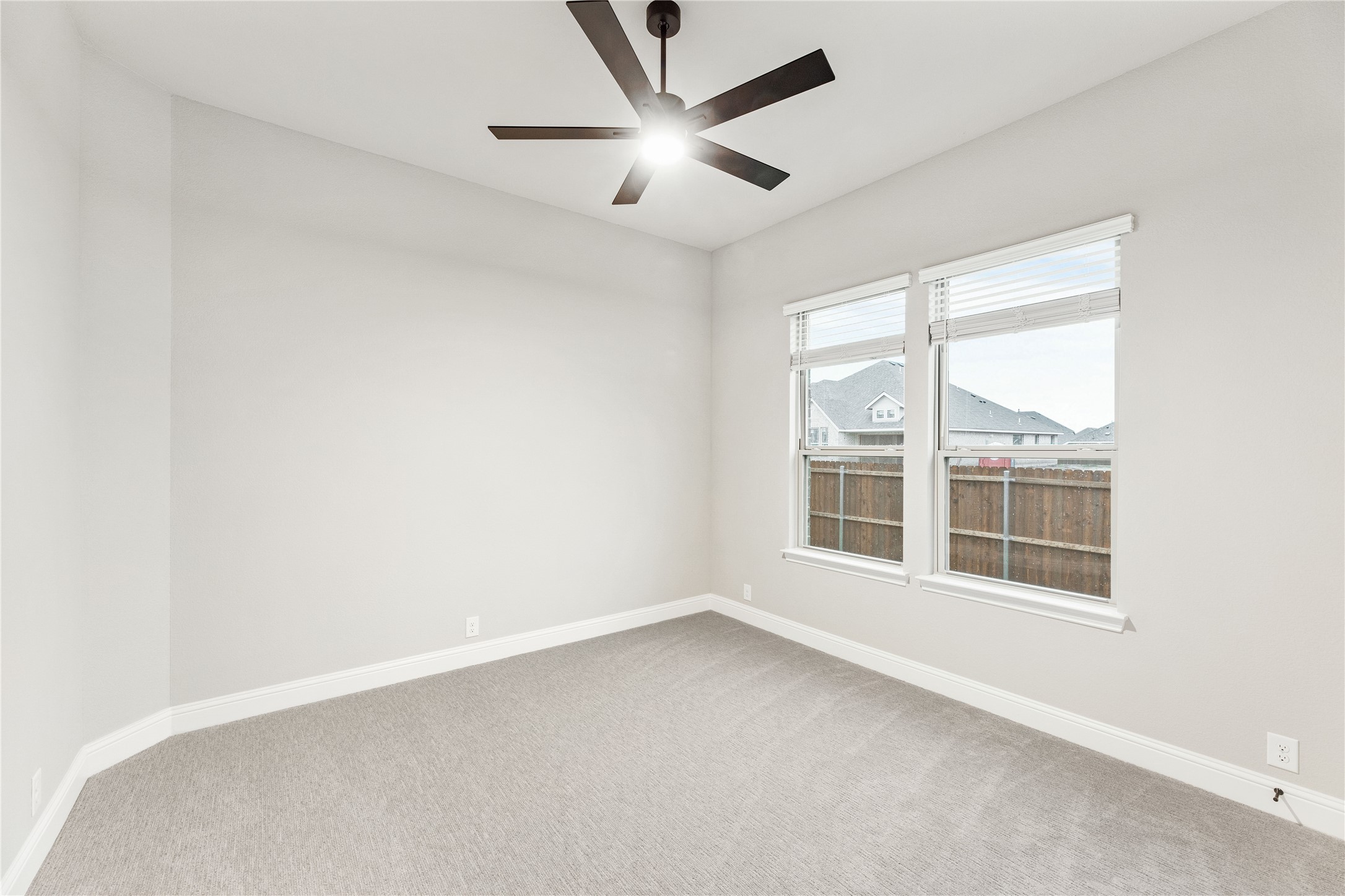 905 Denham Drive Red Oak TX 75154